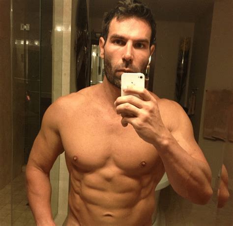 dan bilzerian naked